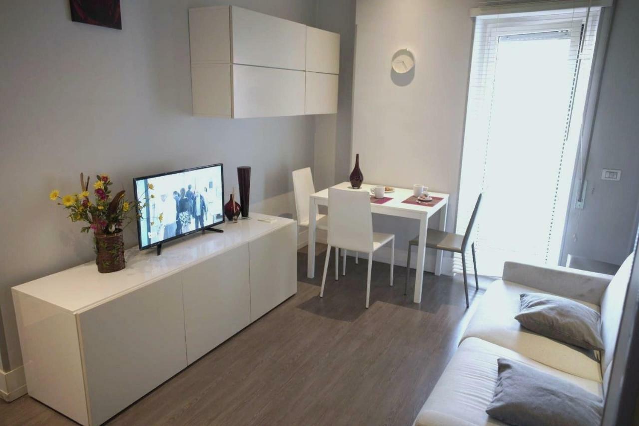 Metro A Modern Apartment Рим Екстер'єр фото