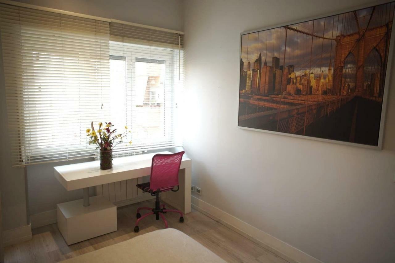 Metro A Modern Apartment Рим Екстер'єр фото